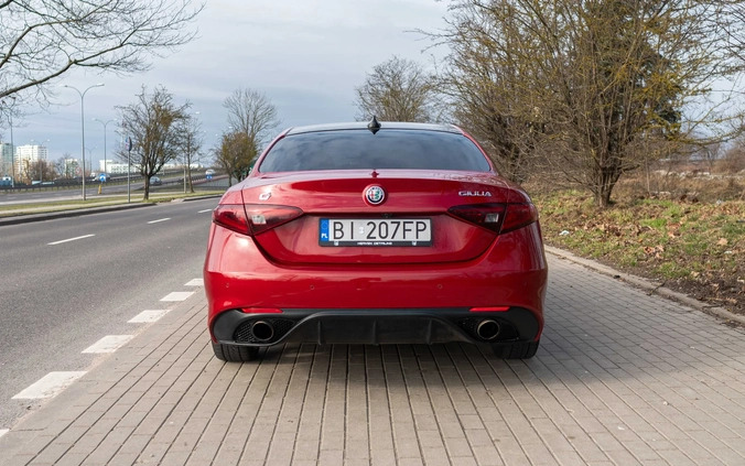 Alfa Romeo Giulia cena 109000 przebieg: 80000, rok produkcji 2018 z Białystok małe 407